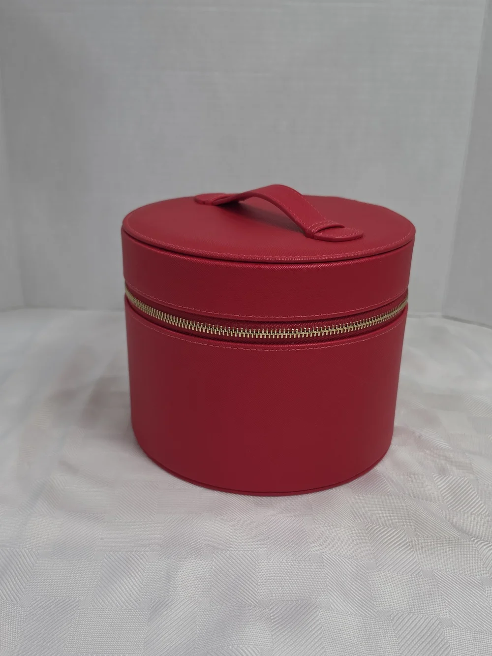 Bobbi Brown Red Round Cosmetic Case with Gold Hardware